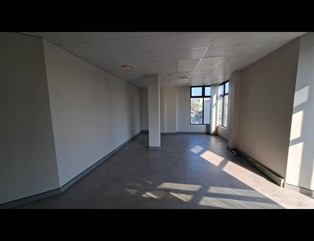 OFFICE PROPERTY TO RENT IN MEER EN SEE